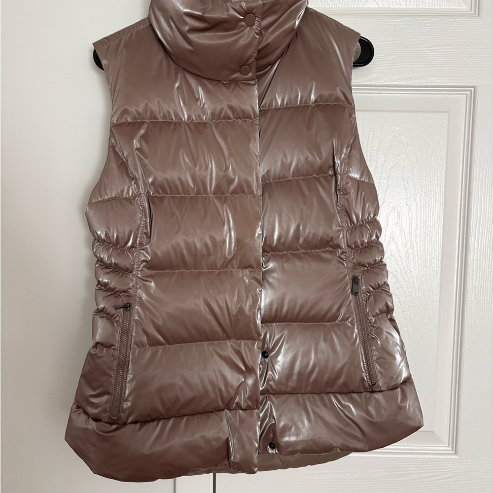 Athleta Shiny Tan Puffer Vest